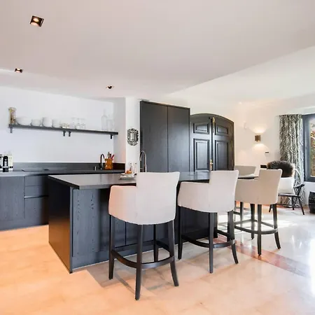 3310 Flores Villa Marbella