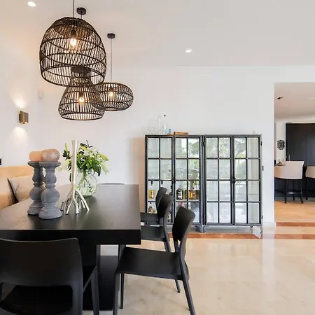 3310 Flores Marbella