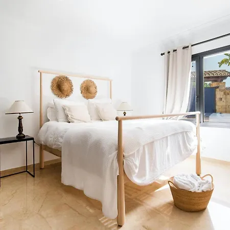 3310 Flores * Marbella